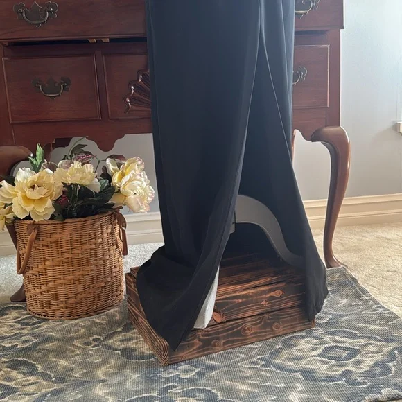 Lauren Ralph Lauren Crepe Long-Sleeve Black Gown Size 12 NWT - Picture 6 of 13